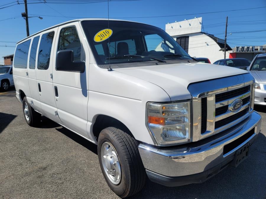 2010 Ford Econoline Wagon E-350 Super Duty XLT, available for sale in Lodi, New Jersey | AW Auto & Truck Wholesalers, Inc. Lodi, New Jersey
