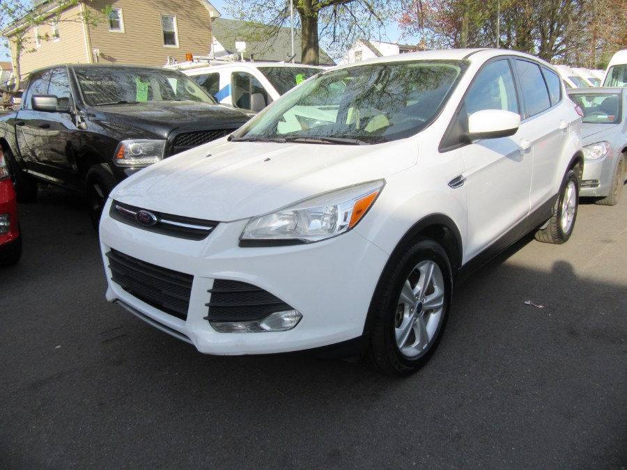 2016 Ford Escape 4WD 4dr SE, available for sale in Little Ferry, New Jersey | Royalty Auto Sales. Little Ferry, New Jersey