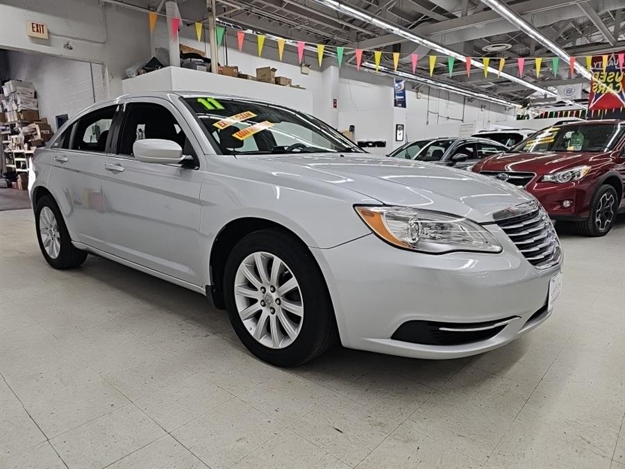 Used 2011 Chrysler 200 in West Haven, Connecticut | Auto Fair Inc.. West Haven, Connecticut
