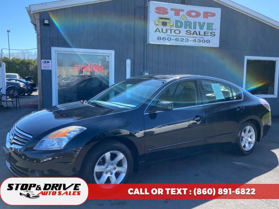 Used 2009 Nissan Altima in East Windsor, Connecticut | Stop & Drive Auto Sales. East Windsor, Connecticut