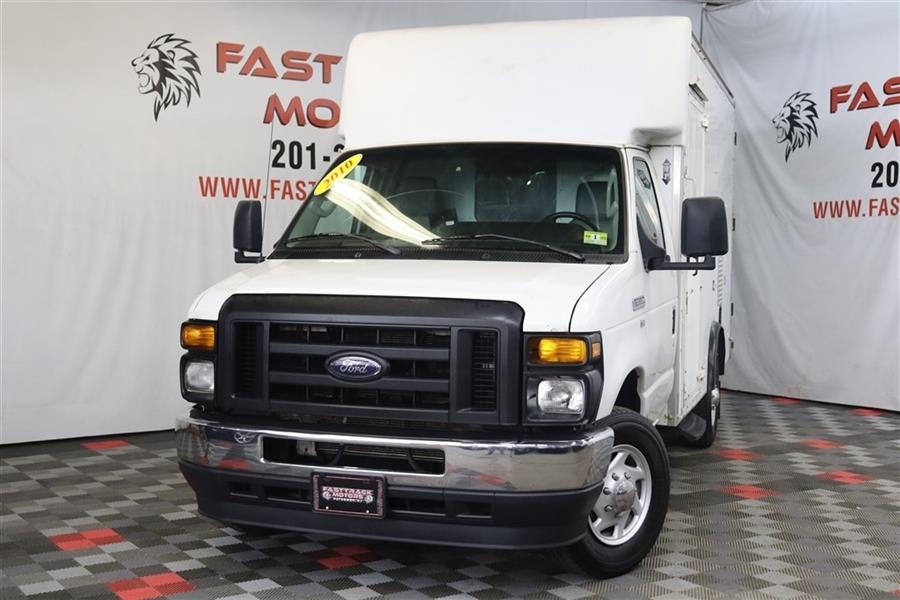 2010 Ford Econoline E350 SUPER DUTY CUTAWAY VAN, available for sale in Paterson, New Jersey | Fast Track Motors. Paterson, New Jersey