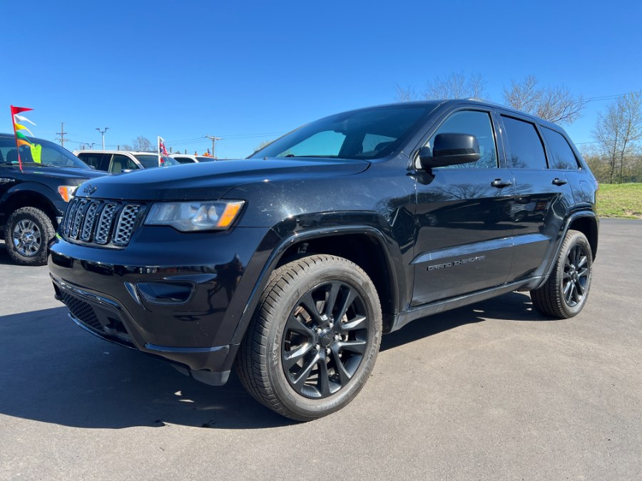 Used 2019 Jeep Grand Cherokee in Ortonville, Michigan | Marsh Auto Sales LLC. Ortonville, Michigan