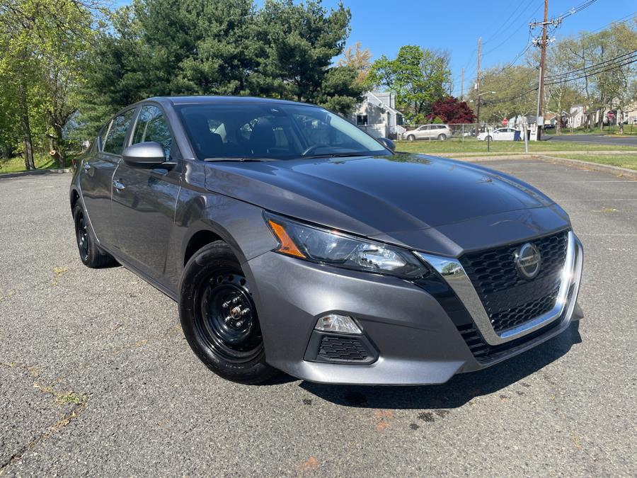 Used 2022 Nissan Altima in Plainfield, New Jersey | Lux Auto Sales of NJ. Plainfield, New Jersey