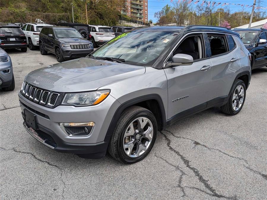Used 2020 Jeep Compass in White Plains, New York | Apex Westchester Used Vehicles. White Plains, New York