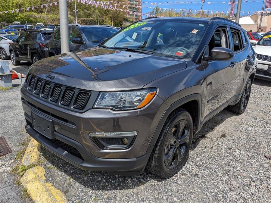 Used 2021 Jeep Compass in White Plains, New York | Apex Westchester Used Vehicles. White Plains, New York
