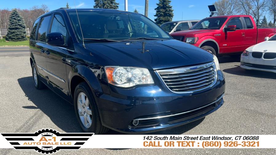 Used 2012 Chrysler Town & Country in East Windsor, Connecticut | A1 Auto Sale LLC. East Windsor, Connecticut