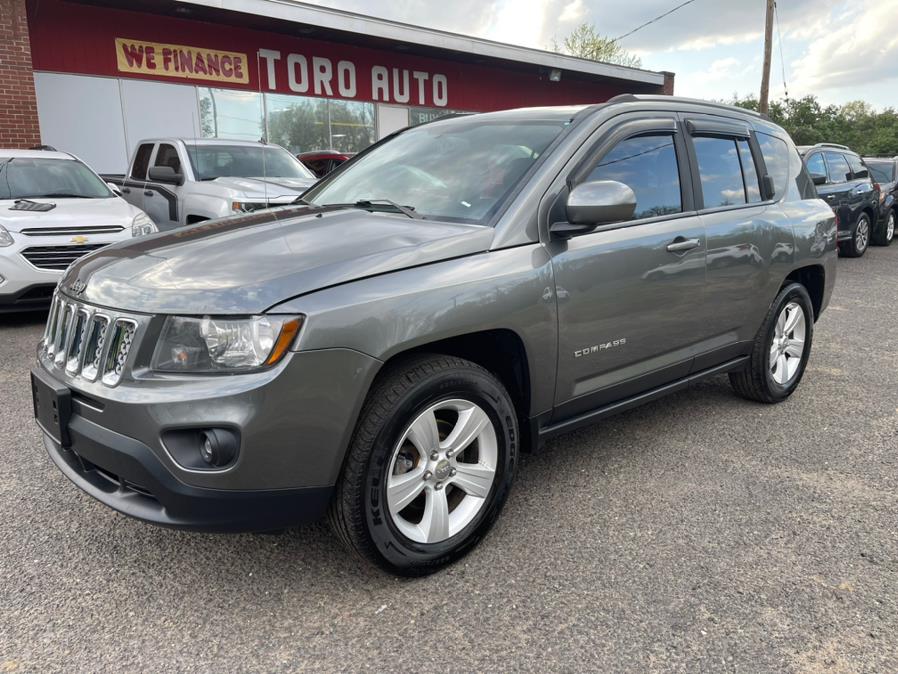 2014 Jeep Compass 4WD 4dr Latitude Leather & Sunroof, available for sale in East Windsor, Connecticut | Toro Auto. East Windsor, Connecticut