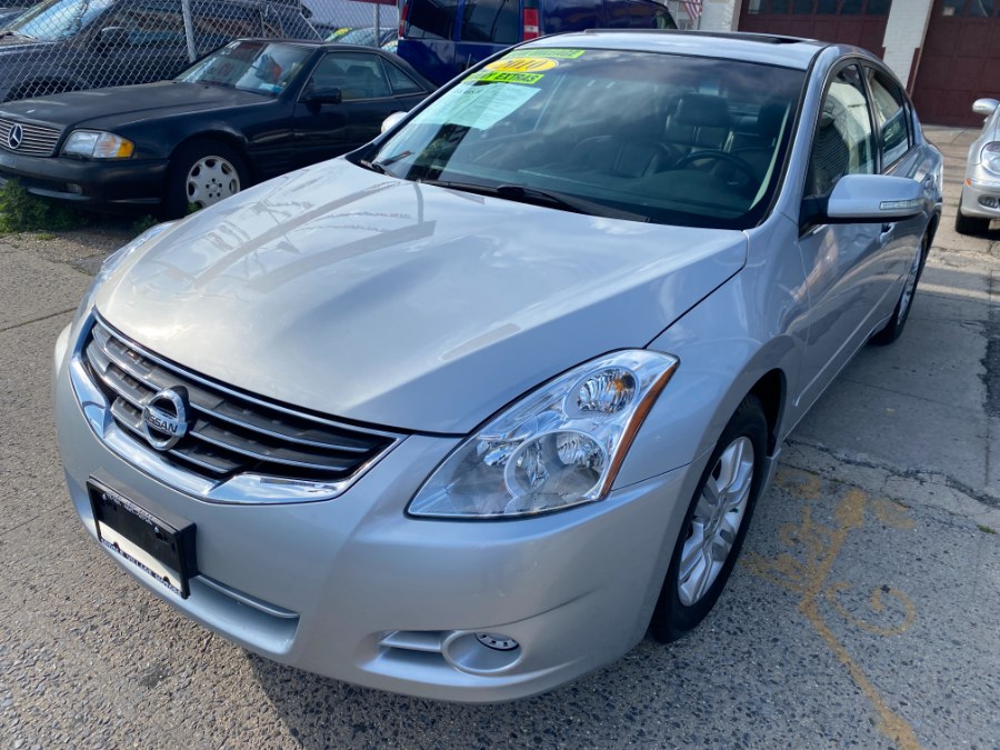 Used 2010 Nissan Altima in Middle Village, New York | Middle Village Motors . Middle Village, New York