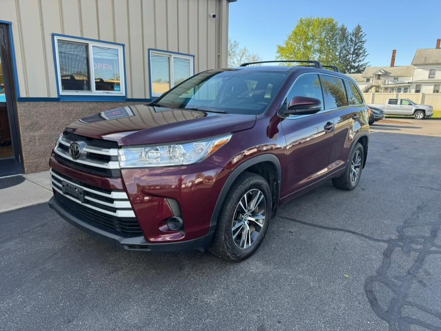 2018 Toyota Highlander LE V6 AWD (Natl), available for sale in East Windsor, Connecticut | Century Auto And Truck. East Windsor, Connecticut