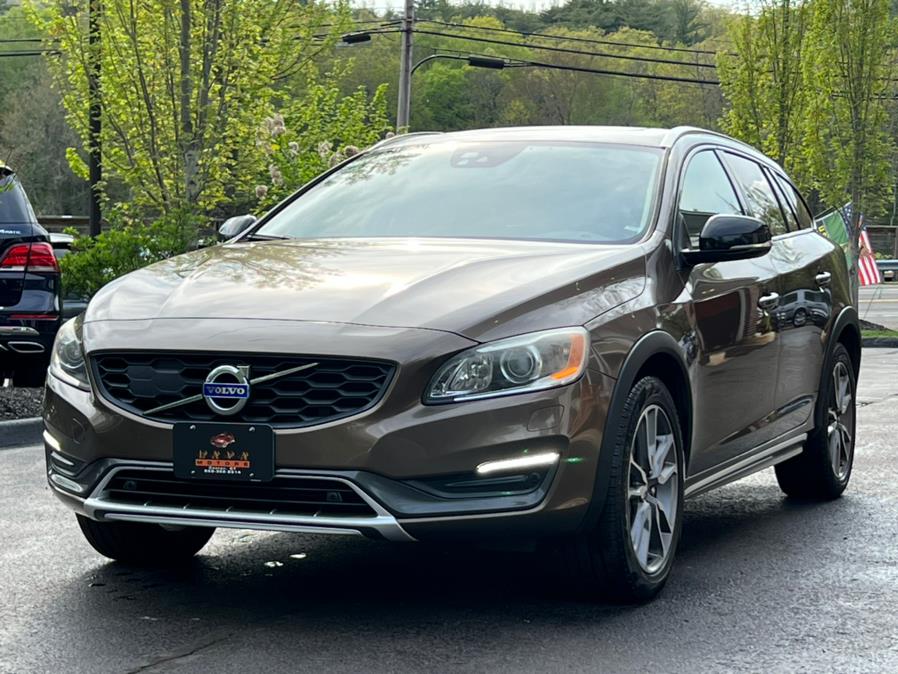 Used 2015 Volvo V60 Cross Country in Canton, Connecticut | Lava Motors. Canton, Connecticut