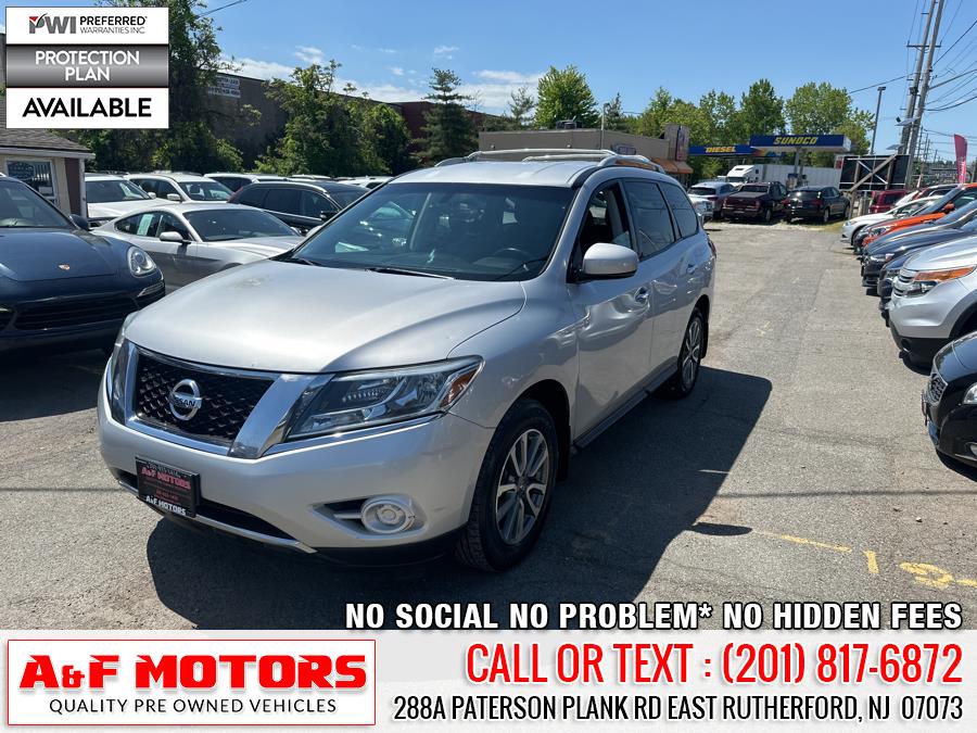 Used 2014 Nissan Pathfinder in East Rutherford, New Jersey | A&F Motors LLC. East Rutherford, New Jersey