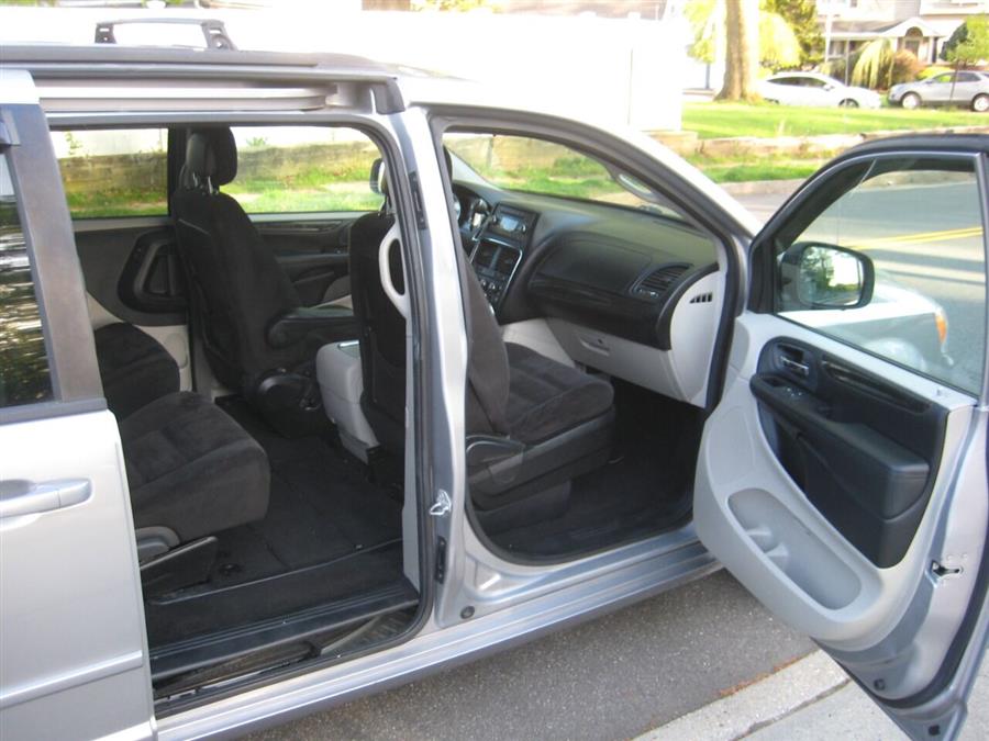 2016 Dodge Grand Caravan SXT 4dr Mini Van, available for sale in Massapequa, New York | Rite Choice Auto Inc.. Massapequa, New York 2016 Dodge Grand Caravan SXT 4dr Mini Van, available for sale in Massapequa, New York | Rite Choice Auto Inc.. Massapequa, New York