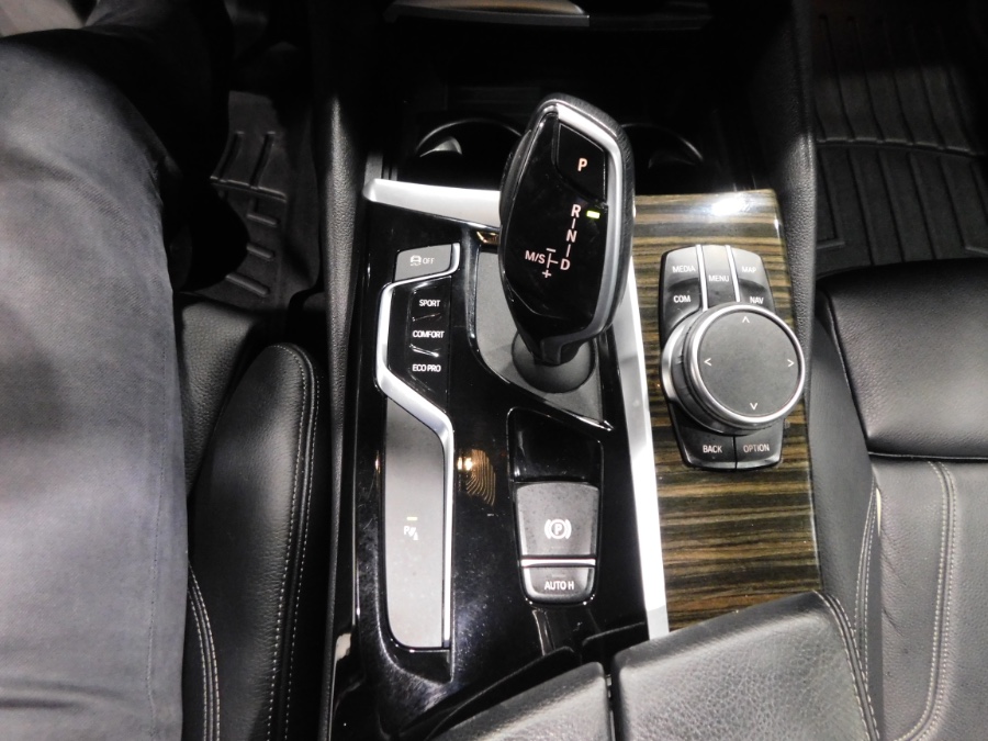 2020 BMW 5 Series 530i xDrive Sedan, available for sale in Lodi, New Jersey | Soliman Motors. Lodi, New Jersey 2020 BMW 5 Series 530i xDrive Sedan, available for sale in Lodi, New Jersey | Soliman Motors. Lodi, New Jersey