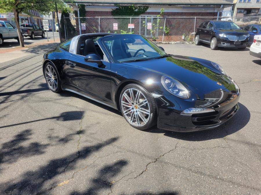 Used 2015 Porsche 911 in Shelton, Connecticut | Center Motorsports LLC. Shelton, Connecticut