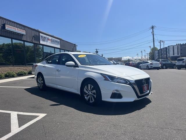 Used 2019 Nissan Altima in Stratford, Connecticut | Wiz Leasing Inc. Stratford, Connecticut