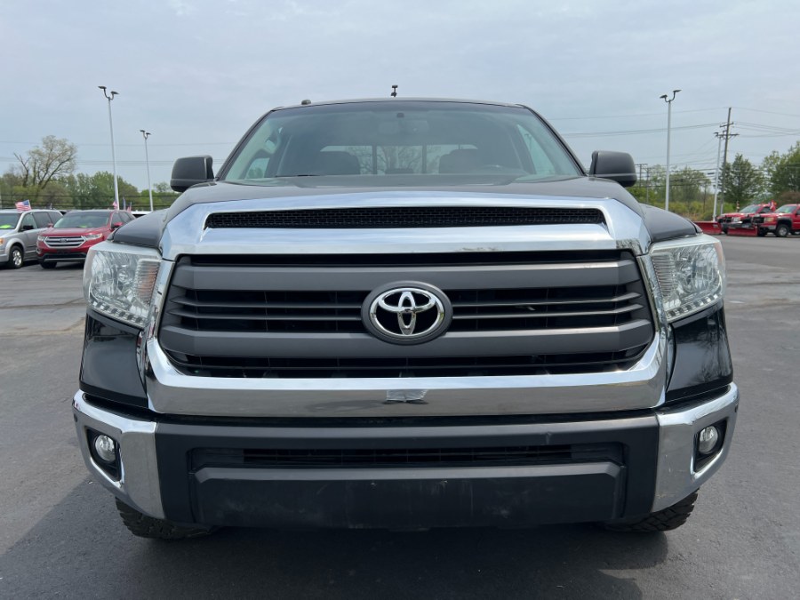 Toyota Tundra 4WD Truck 2015 in Ortonville, Fenton, Springfield, Linden