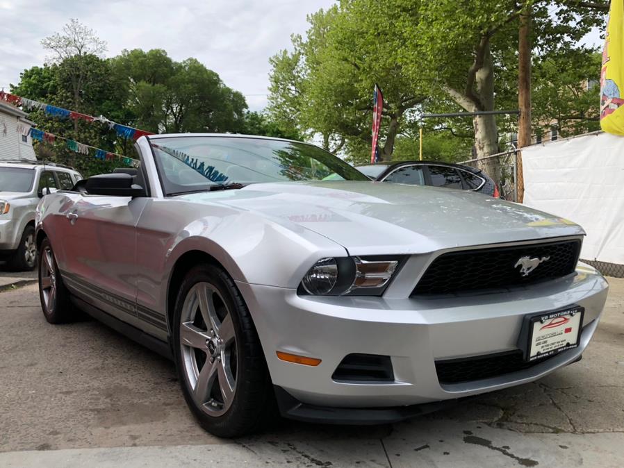 Used Ford Mustang 2dr Conv V6 2012 | VB Motors LLC. New Haven, Connecticut