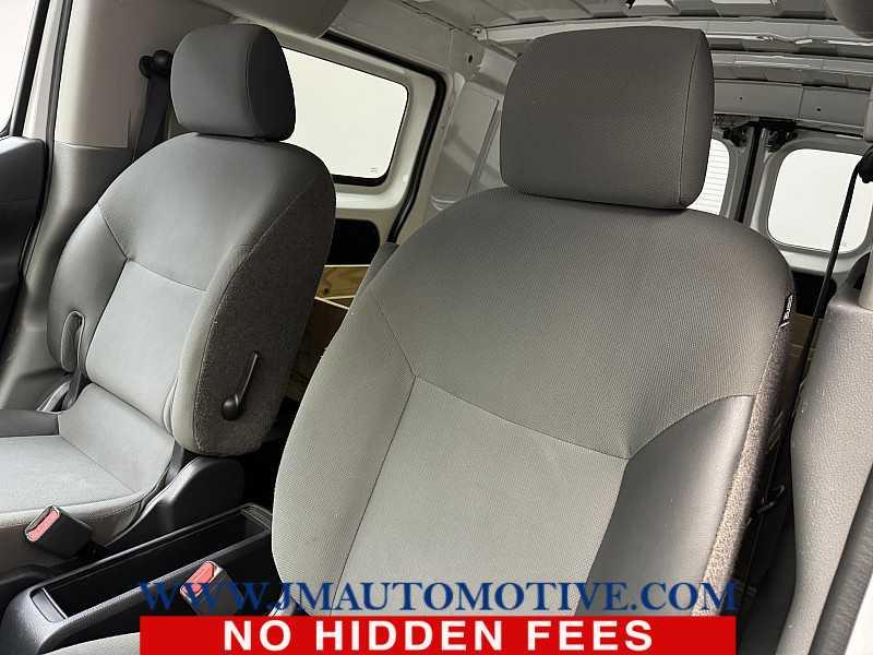 2015 Chevrolet City Express LS, available for sale in Naugatuck, Connecticut | J&M Automotive Sls&Svc LLC. Naugatuck, Connecticut 2015 Chevrolet City Express LS, available for sale in Naugatuck, Connecticut | J&M Automotive Sls&Svc LLC. Naugatuck, Connecticut