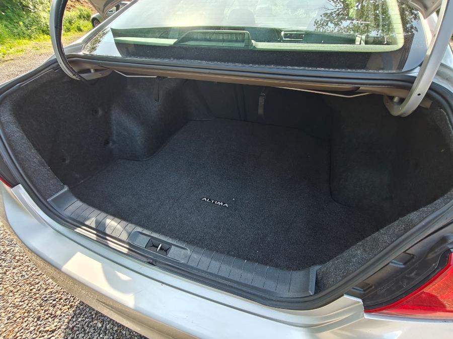 2016 Nissan Altima 4dr Sdn I4 2.5 SR, available for sale in South Windsor, Connecticut | Fancy Rides LLC. South Windsor, Connecticut 2016 Nissan Altima 4dr Sdn I4 2.5 SR, available for sale in South Windsor, Connecticut | Fancy Rides LLC. South Windsor, Connecticut