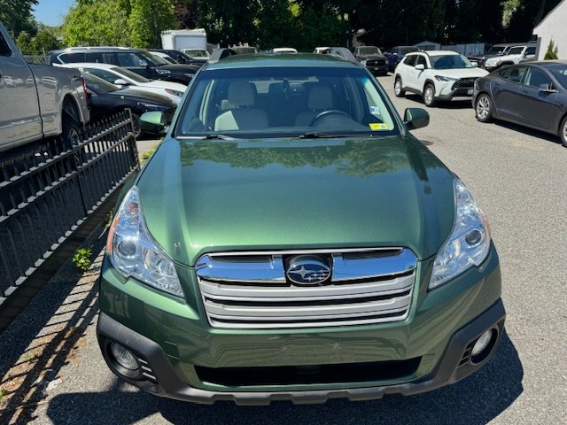 Used 2014 Subaru Outback in Huntington Station, New York | Huntington Auto Mall. Huntington Station, New York