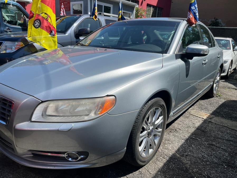 Used 2011 Volvo S80 in Corona, New York | Raymonds Cars Inc. Corona, New York