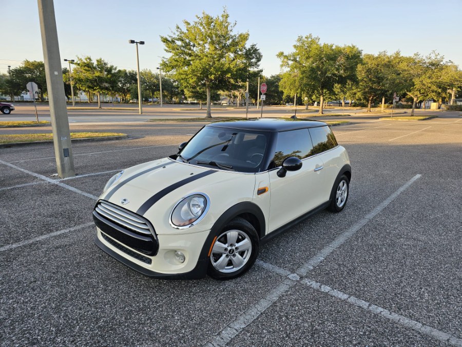 Used 2015 MINI Cooper Hardtop in Longwood, Florida | Majestic Autos Inc.. Longwood, Florida