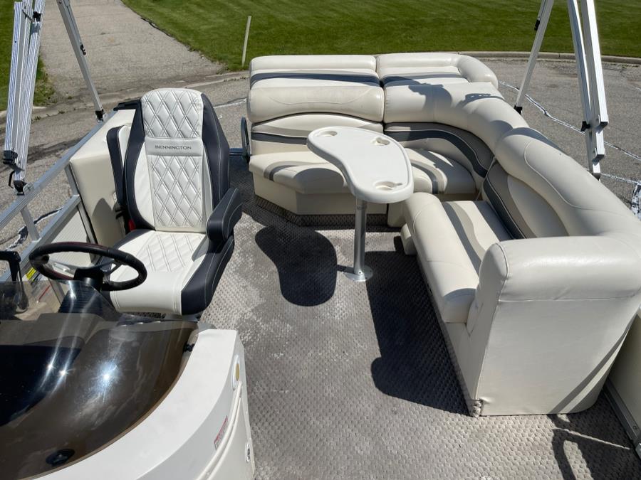 Bennington 2050RL 2006 in Darien, Harvard, Whitewater, Janesville WI Geneva Motor Cars 58L506