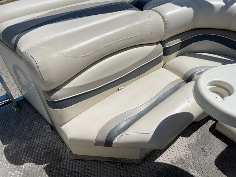 Bennington 2050RL 2006 in Darien, Harvard, Whitewater, Janesville WI Geneva Motor Cars 58L506