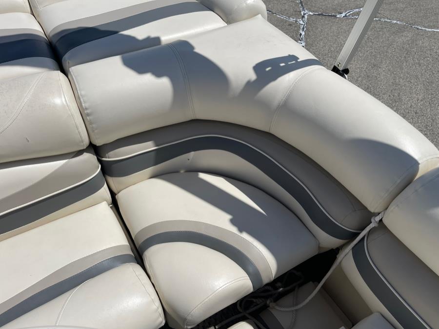 Bennington 2050RL 2006 in Darien, Harvard, Whitewater, Janesville WI Geneva Motor Cars 58L506