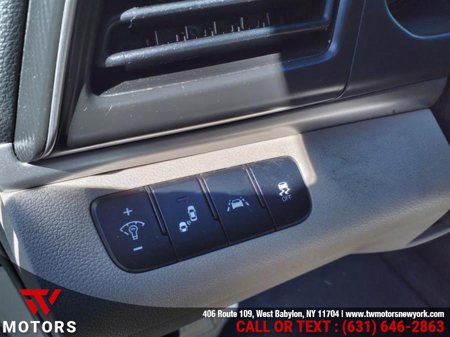 2019 Hyundai Elantra SEL Auto, available for sale in West Babylon, New York | TW Motors. West Babylon, New York 2019 Hyundai Elantra SEL Auto, available for sale in West Babylon, New York | TW Motors. West Babylon, New York