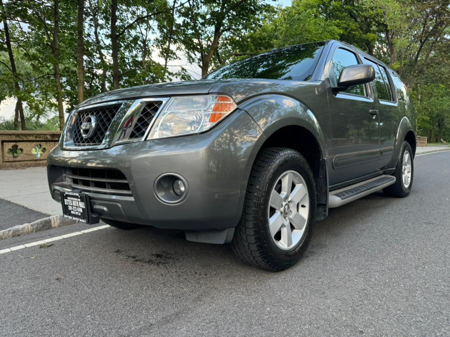 Used 2008 Nissan Pathfinder in Jersey City, New Jersey | Zettes Auto Mall. Jersey City, New Jersey