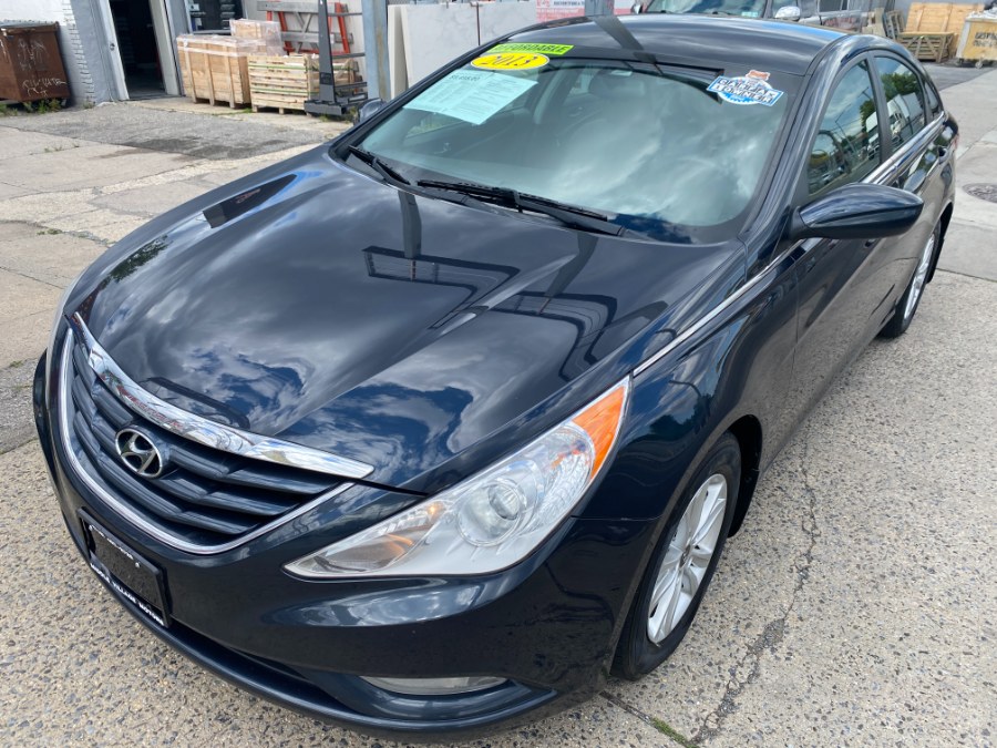 Used 2013 Hyundai Sonata in Middle Village, New York | Middle Village Motors . Middle Village, New York