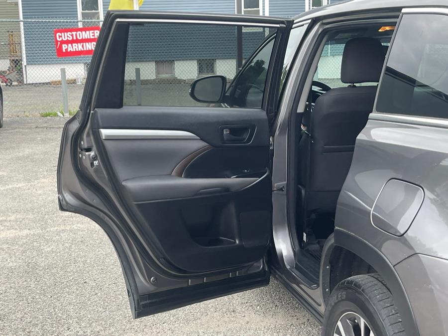 2018 Toyota Highlander LE V6 AWD (Natl), available for sale in Irvington , New Jersey | Auto Haus of Irvington Corp. Irvington , New Jersey 2018 Toyota Highlander LE V6 AWD (Natl), available for sale in Irvington , New Jersey | Auto Haus of Irvington Corp. Irvington , New Jersey