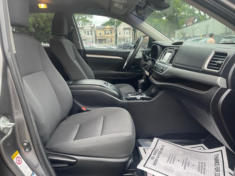 2018 Toyota Highlander LE V6 AWD (Natl), available for sale in Irvington , New Jersey | Auto Haus of Irvington Corp. Irvington , New Jersey 2018 Toyota Highlander LE V6 AWD (Natl), available for sale in Irvington , New Jersey | Auto Haus of Irvington Corp. Irvington , New Jersey
