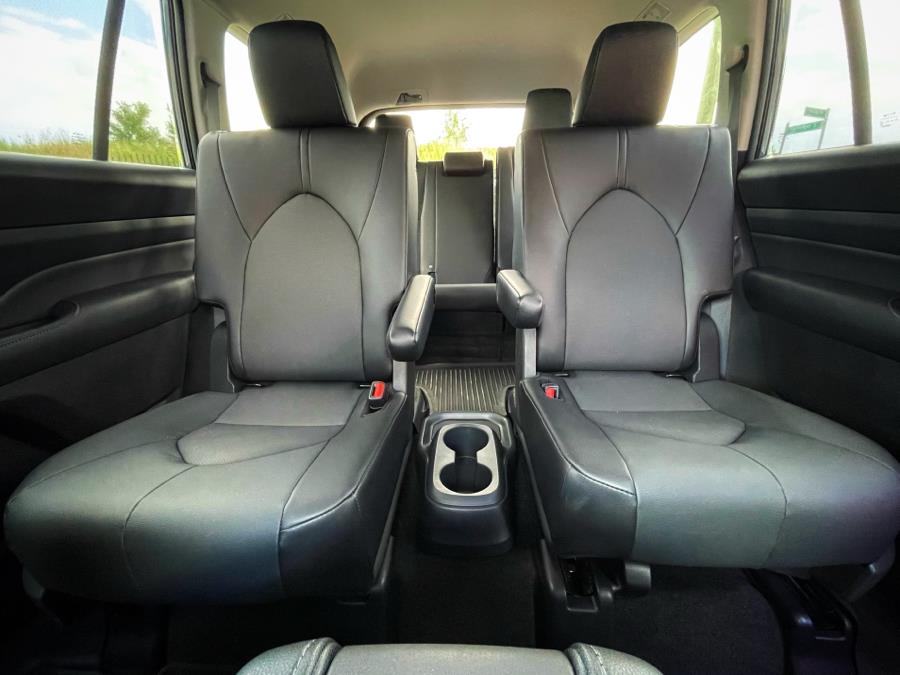 2024 Toyota Grand Highlander XLE FWD (Natl), available for sale in BROOKLYN, New York | Deals on Wheels International Auto. BROOKLYN, New York 2024 Toyota Grand Highlander XLE FWD (Natl), available for sale in BROOKLYN, New York | Deals on Wheels International Auto. BROOKLYN, New York
