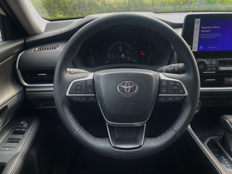 2024 Toyota Grand Highlander XLE FWD (Natl), available for sale in BROOKLYN, New York | Deals on Wheels International Auto. BROOKLYN, New York 2024 Toyota Grand Highlander XLE FWD (Natl), available for sale in BROOKLYN, New York | Deals on Wheels International Auto. BROOKLYN, New York
