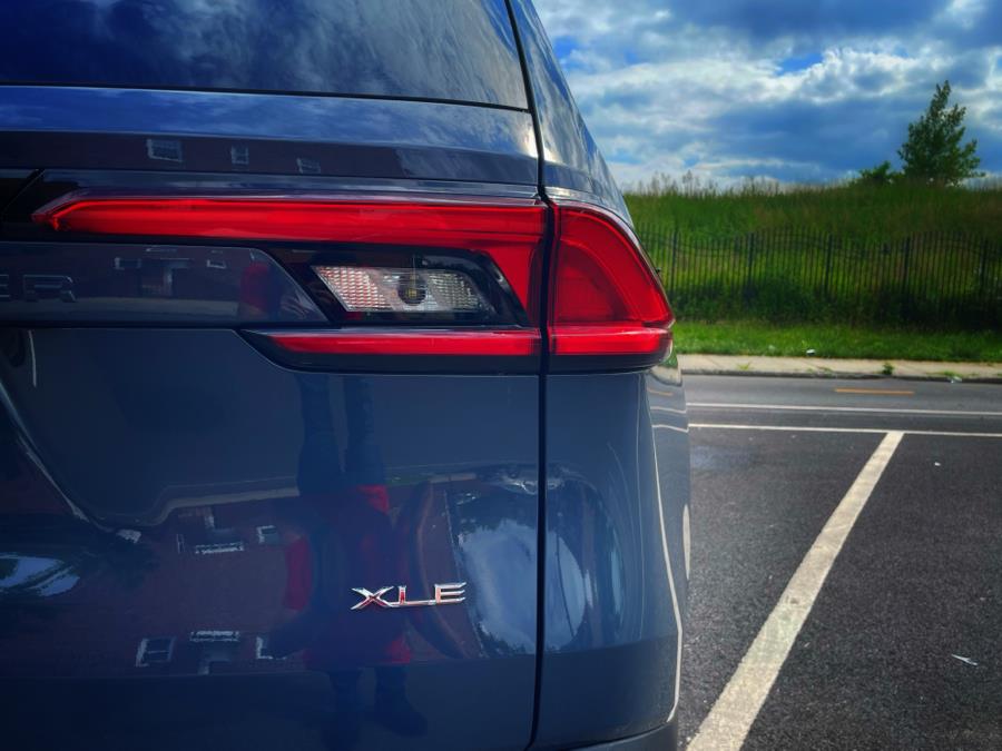 2024 Toyota Grand Highlander XLE FWD (Natl), available for sale in BROOKLYN, New York | Deals on Wheels International Auto. BROOKLYN, New York 2024 Toyota Grand Highlander XLE FWD (Natl), available for sale in BROOKLYN, New York | Deals on Wheels International Auto. BROOKLYN, New York