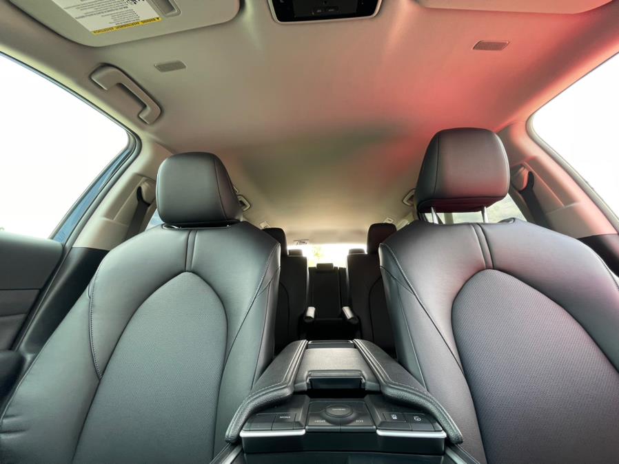 2024 Toyota Grand Highlander XLE FWD (Natl), available for sale in BROOKLYN, New York | Deals on Wheels International Auto. BROOKLYN, New York 2024 Toyota Grand Highlander XLE FWD (Natl), available for sale in BROOKLYN, New York | Deals on Wheels International Auto. BROOKLYN, New York