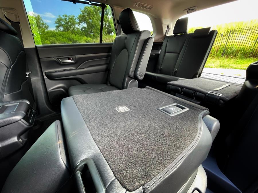 2024 Toyota Grand Highlander XLE FWD (Natl), available for sale in BROOKLYN, New York | Deals on Wheels International Auto. BROOKLYN, New York 2024 Toyota Grand Highlander XLE FWD (Natl), available for sale in BROOKLYN, New York | Deals on Wheels International Auto. BROOKLYN, New York