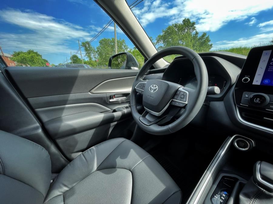 2024 Toyota Grand Highlander XLE FWD (Natl), available for sale in BROOKLYN, New York | Deals on Wheels International Auto. BROOKLYN, New York 2024 Toyota Grand Highlander XLE FWD (Natl), available for sale in BROOKLYN, New York | Deals on Wheels International Auto. BROOKLYN, New York