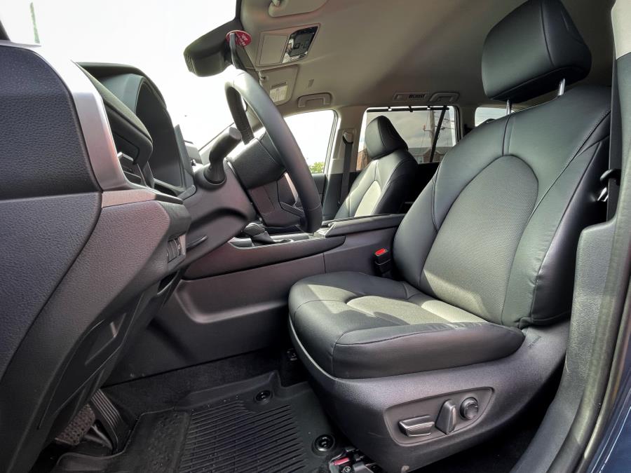 2024 Toyota Grand Highlander XLE FWD (Natl), available for sale in BROOKLYN, New York | Deals on Wheels International Auto. BROOKLYN, New York 2024 Toyota Grand Highlander XLE FWD (Natl), available for sale in BROOKLYN, New York | Deals on Wheels International Auto. BROOKLYN, New York