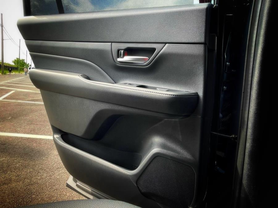 2024 Toyota Grand Highlander XLE FWD (Natl), available for sale in BROOKLYN, New York | Deals on Wheels International Auto. BROOKLYN, New York 2024 Toyota Grand Highlander XLE FWD (Natl), available for sale in BROOKLYN, New York | Deals on Wheels International Auto. BROOKLYN, New York