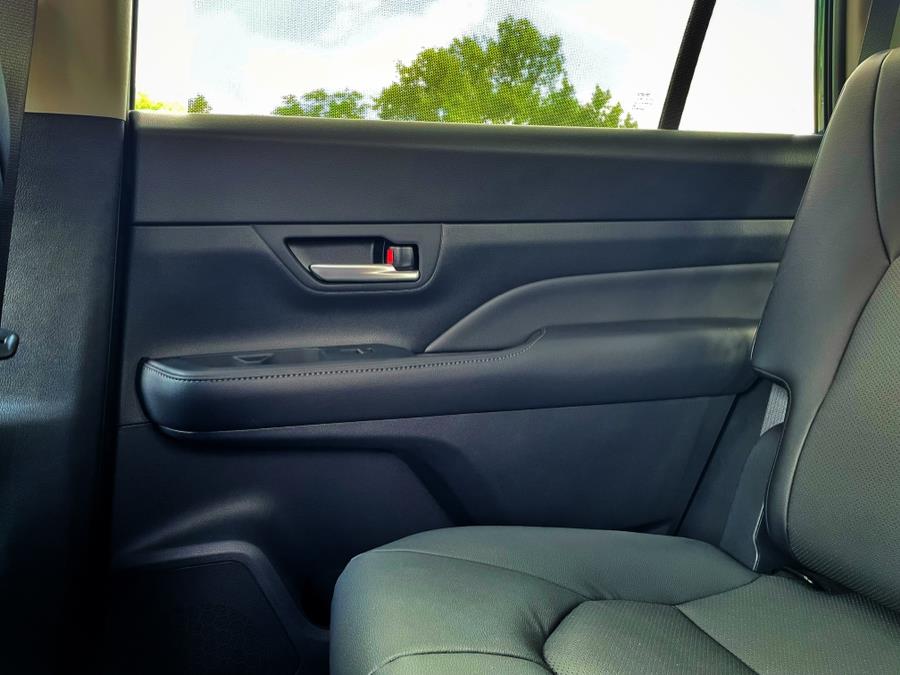 2024 Toyota Grand Highlander XLE FWD (Natl), available for sale in BROOKLYN, New York | Deals on Wheels International Auto. BROOKLYN, New York 2024 Toyota Grand Highlander XLE FWD (Natl), available for sale in BROOKLYN, New York | Deals on Wheels International Auto. BROOKLYN, New York