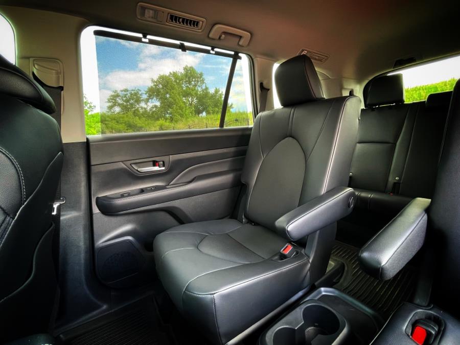 2024 Toyota Grand Highlander XLE FWD (Natl), available for sale in BROOKLYN, New York | Deals on Wheels International Auto. BROOKLYN, New York 2024 Toyota Grand Highlander XLE FWD (Natl), available for sale in BROOKLYN, New York | Deals on Wheels International Auto. BROOKLYN, New York