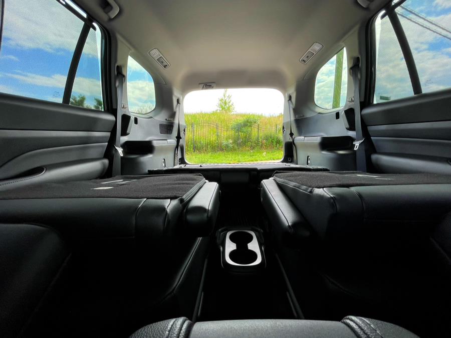 2024 Toyota Grand Highlander XLE FWD (Natl), available for sale in BROOKLYN, New York | Deals on Wheels International Auto. BROOKLYN, New York 2024 Toyota Grand Highlander XLE FWD (Natl), available for sale in BROOKLYN, New York | Deals on Wheels International Auto. BROOKLYN, New York