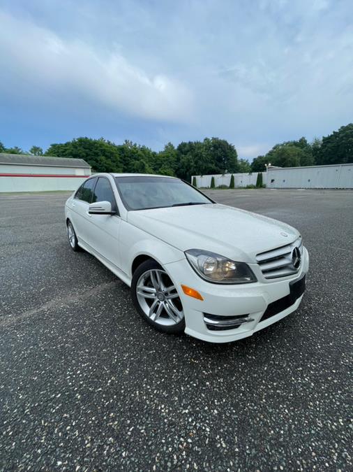 Used 2012 Mercedes-Benz C-Class in Springfield, Massachusetts | Auto Globe LLC. Springfield, Massachusetts