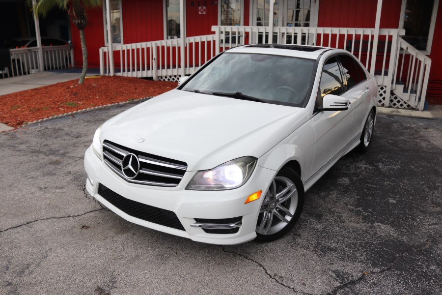 Used 2014 Mercedes-Benz C-Class in Altamonte Springs, Florida | CarX Club Corporation. Altamonte Springs, Florida