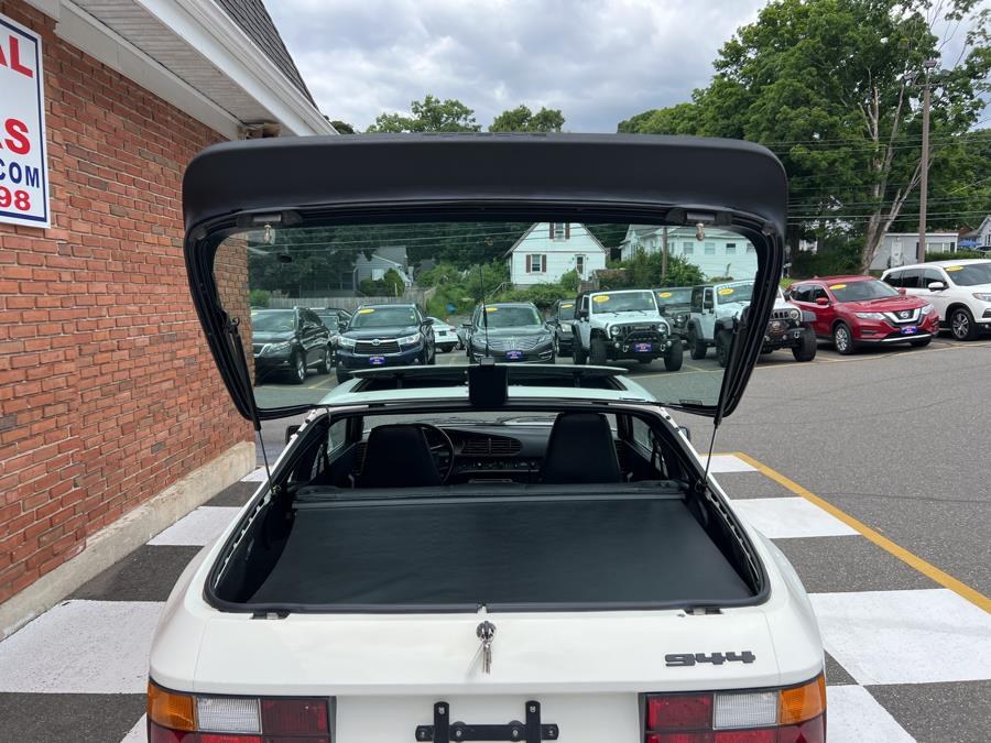 1986 Porsche 944 2dr Coupe 5-Spd, available for sale in Waterbury, Connecticut | National Auto Brokers, Inc.. Waterbury, Connecticut