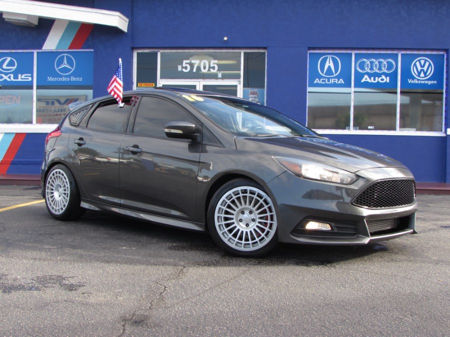 Used 2016 Ford Focus in Orlando, Florida | VIP Auto Enterprise, Inc. Orlando, Florida