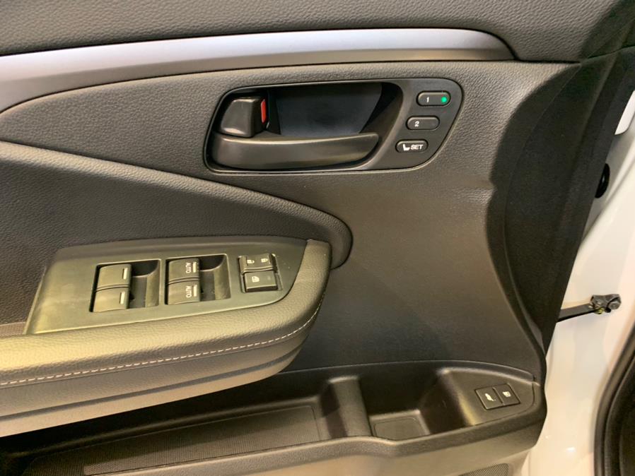 2022 Honda Passport EX-L AWD, available for sale in Lodi, New Jersey | European Auto Expo. Lodi, New Jersey 2022 Honda Passport EX-L AWD, available for sale in Lodi, New Jersey | European Auto Expo. Lodi, New Jersey